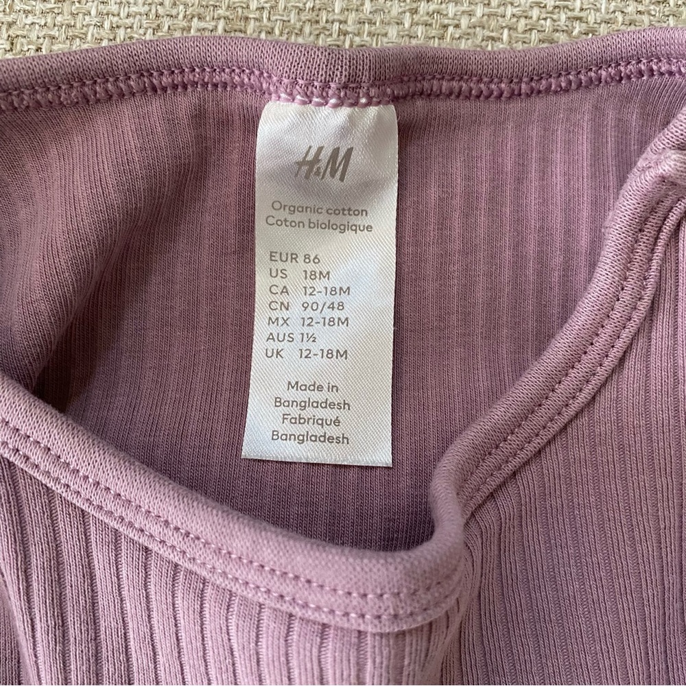 H&M Ribbed Ruffle Outfit - Picture 7 of 9